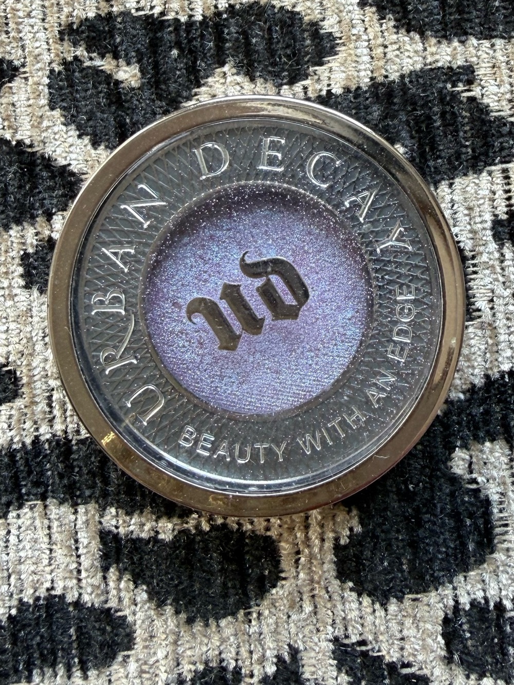 Urban Decay Eyeshadow (Shade Tonic) - Picture 2 of 4
